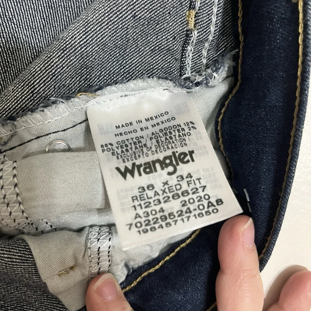 Wrangler Men's Relaxed Fit Dark Wash Jeans Size 36x34 Western‎ Outdoors
